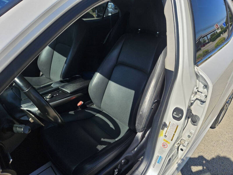 2017 Lexus IS 200t