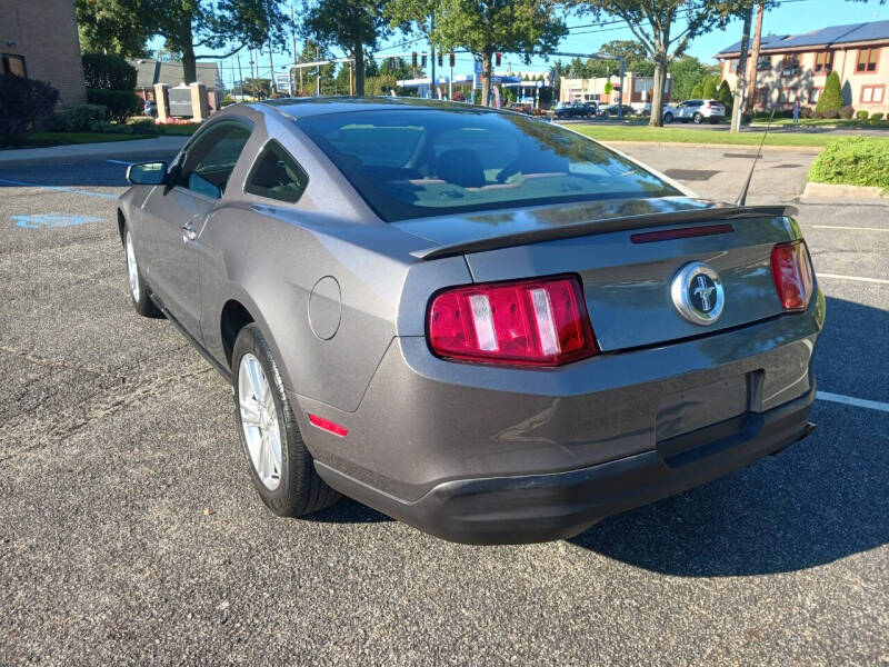 2010 Ford Mustang V6
