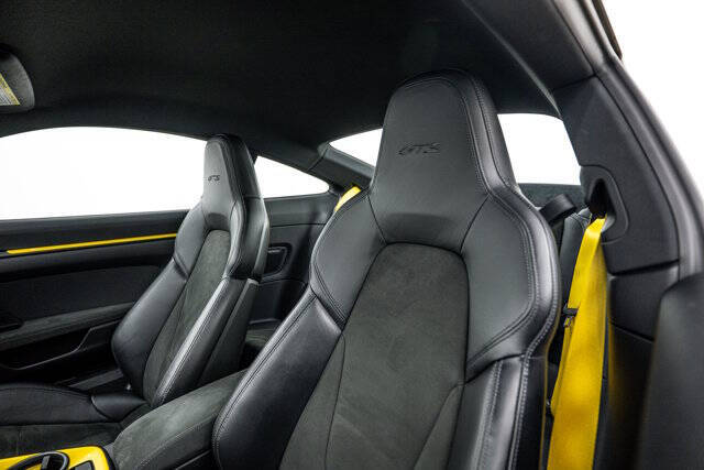 2023 Porsche 911 Carrera GTS