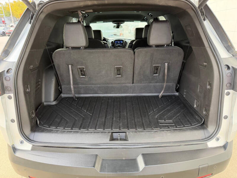 2022 Chevrolet Traverse LT Leather