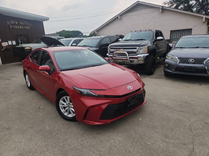 2025 Toyota Camry LE's photo