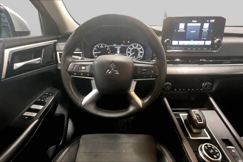 2023 Mitsubishi Outlander