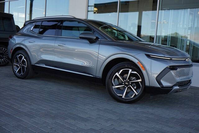 2025 Chevrolet Equinox EV LT 2