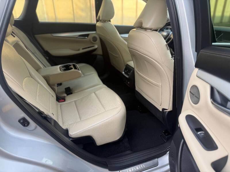 2019 Infiniti QX50 Essential