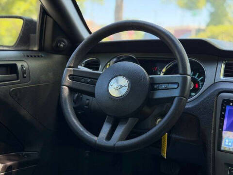 2012 Ford Mustang V6