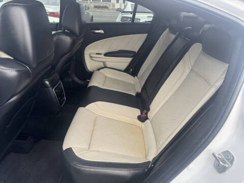 2015 Dodge Charger SXT