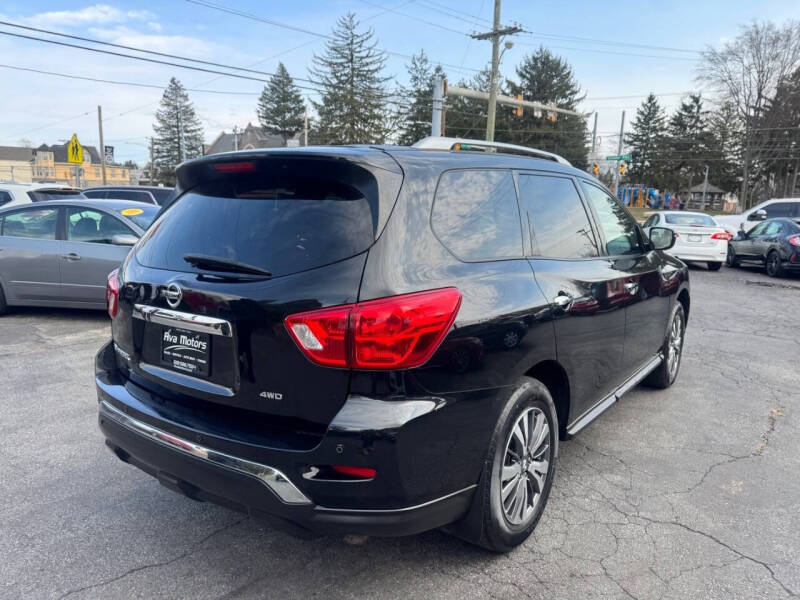 2019 Nissan Pathfinder S