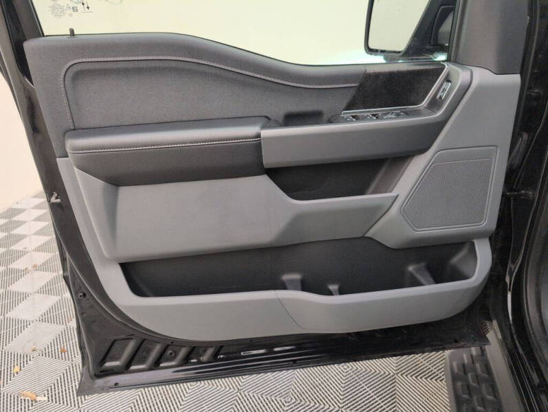 2025 Ford F-150 Lightning XLT