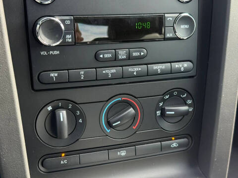 2008 Ford Mustang V6 Deluxe