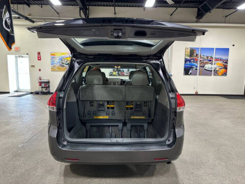2012 Toyota Sienna