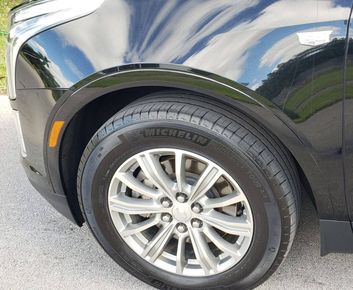 2017 Cadillac XT5  - $18,120
