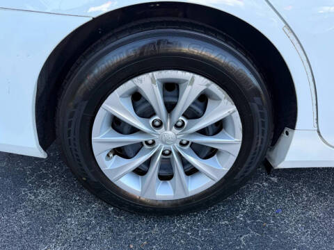 2017 Toyota Camry Hybrid