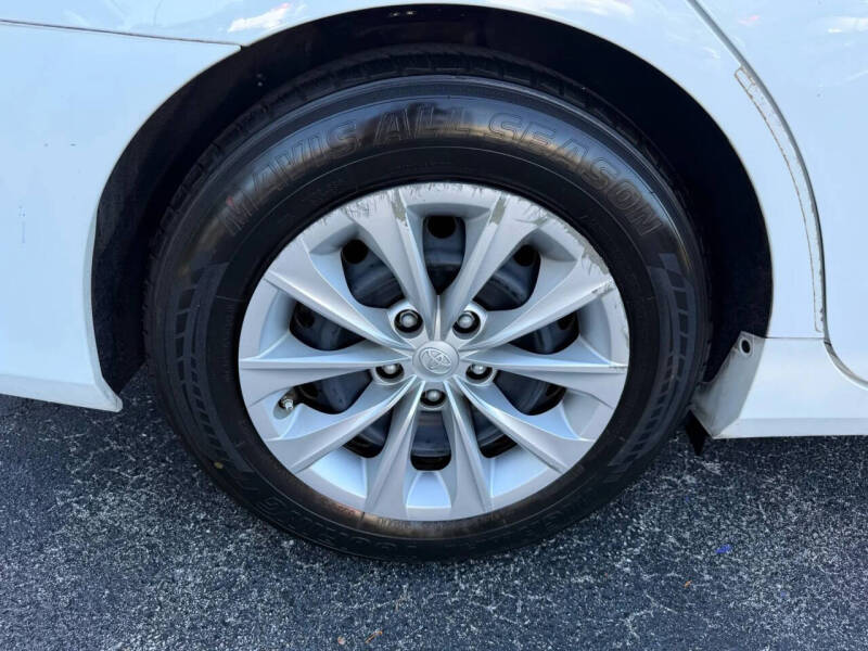 2017 Toyota Camry Hybrid