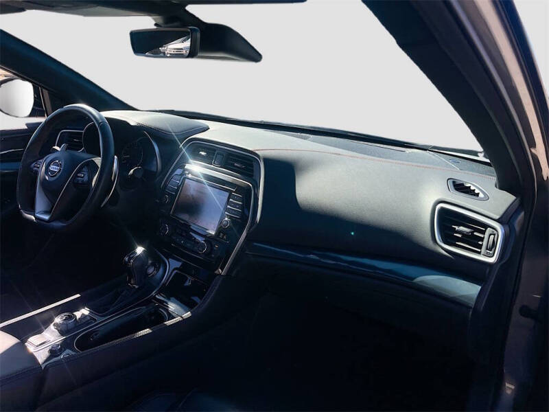 2023 Nissan Maxima 3.5 SR