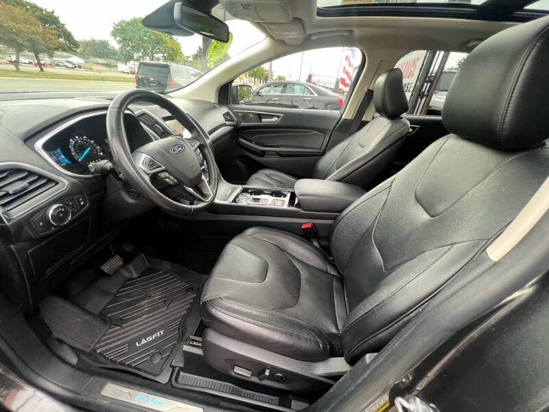 2020 Ford Edge Titanium