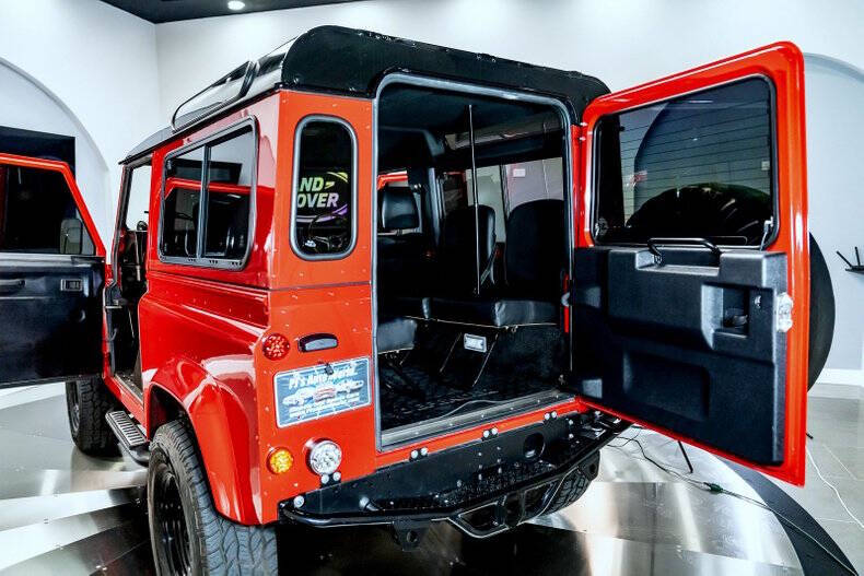 1986 Land Rover Defender