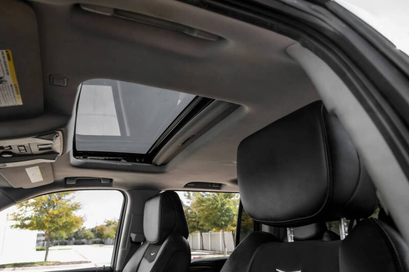 2016 Cadillac Escalade ESV Luxury Collection