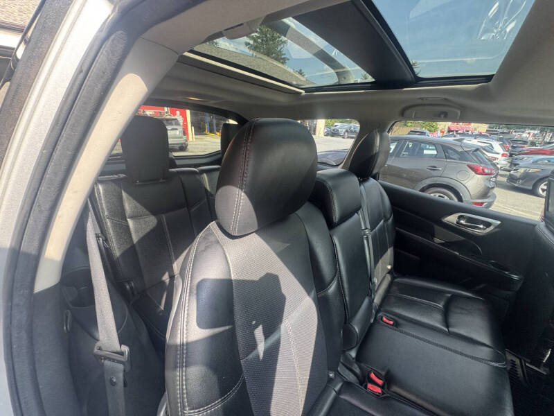 2015 Nissan Pathfinder Platinum