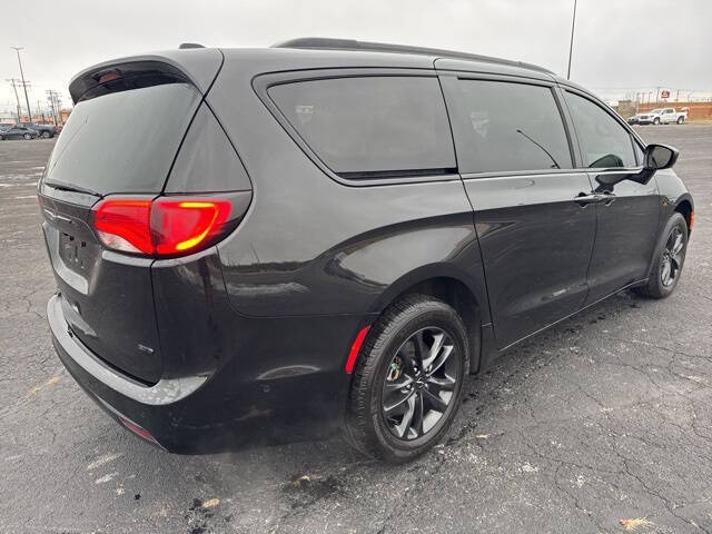 2020 Chrysler Pacifica Launch Edition