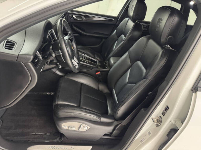 2015 Porsche Macan S