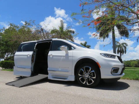 2022 Chrysler Pacifica Pinnacle