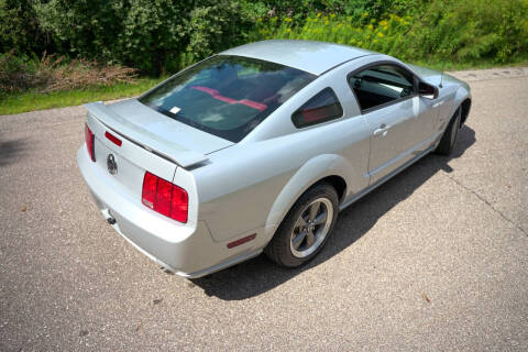 2005 Ford Mustang GT Premium