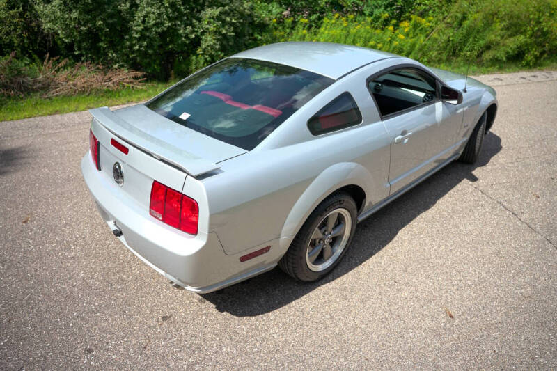 2005 Ford Mustang GT Premium