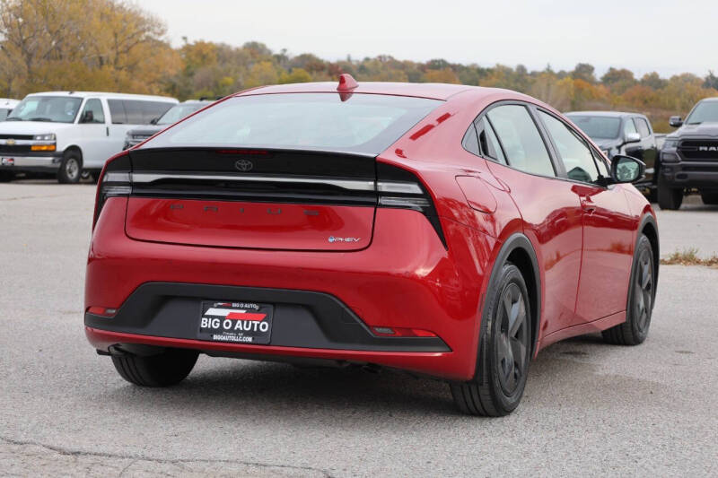 2025 Toyota Prius Plug-in Hybrid SE