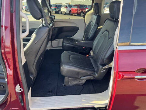 2021 Chrysler Pacifica Touring L