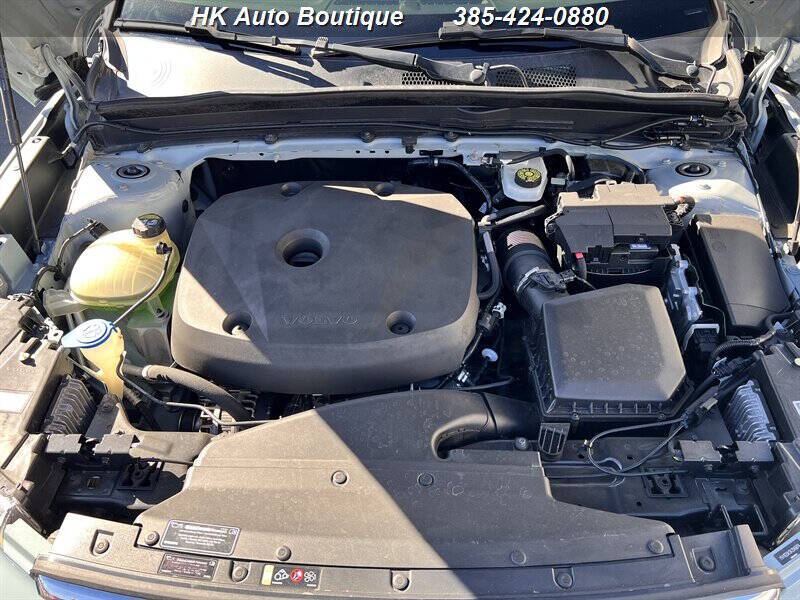 2019 Volvo XC40 T5 Momentum