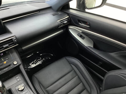 2017 Lexus RC 300