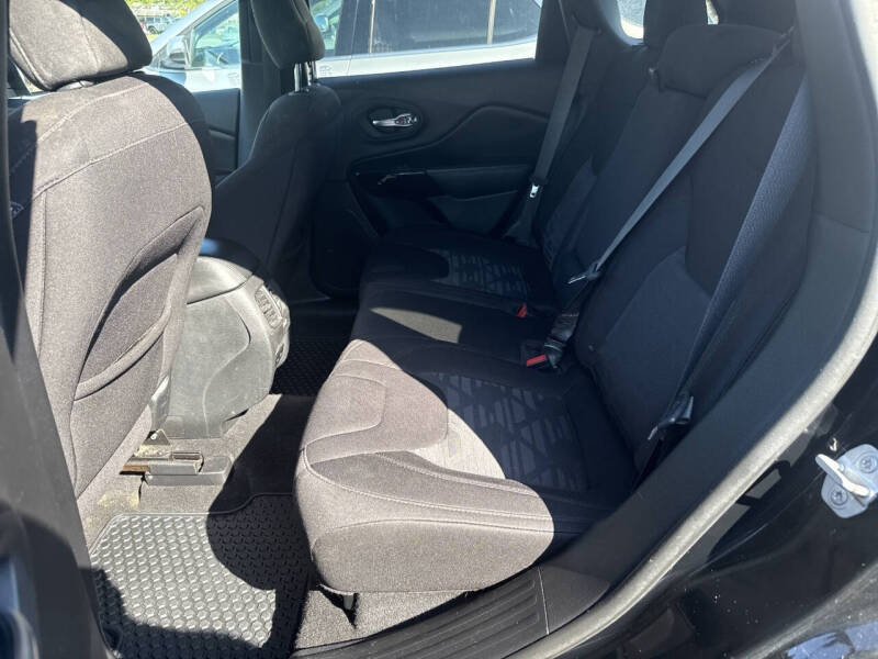 2019 Jeep Cherokee Latitude