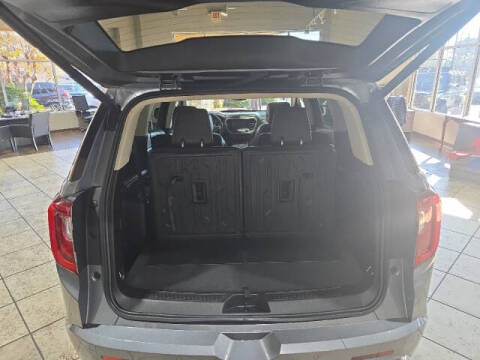 2022 GMC Acadia Denali