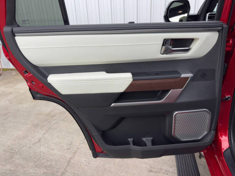 2024 Toyota Sequoia Capstone