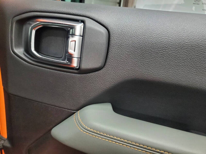 2025 Jeep Gladiator Mojave X