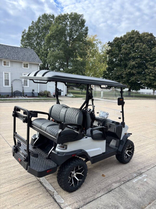 2025 Denago EV Nomad XL