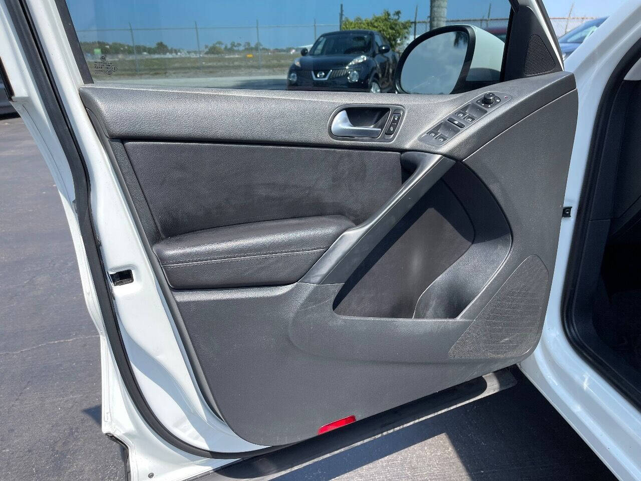 2016 Volkswagen Tiguan  - $10,900
