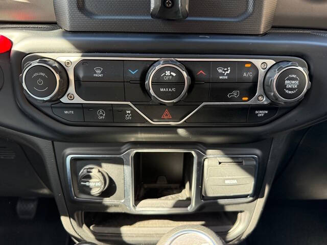 2022 Jeep Gladiator Sport