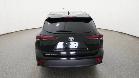 2025 Toyota Highlander LE