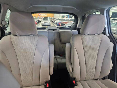 2015 Mazda MAZDA5 Sport