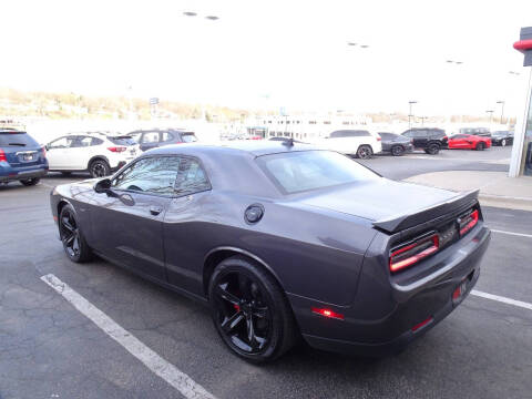 2016 Dodge Challenger R/T Plus Shaker