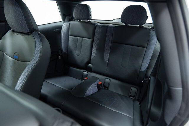 2026 MINI Hardtop 2 Door Cooper C Signature Trim