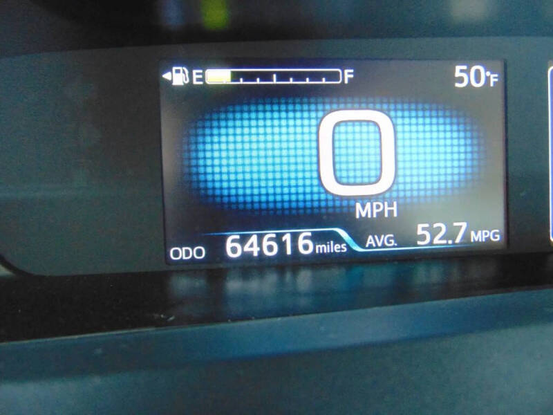 2021 Toyota Prius LE