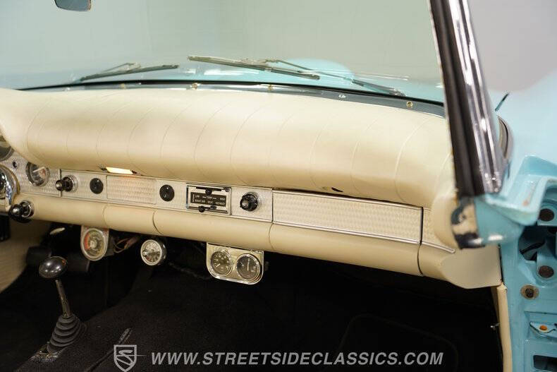 1957 Ford Thunderbird