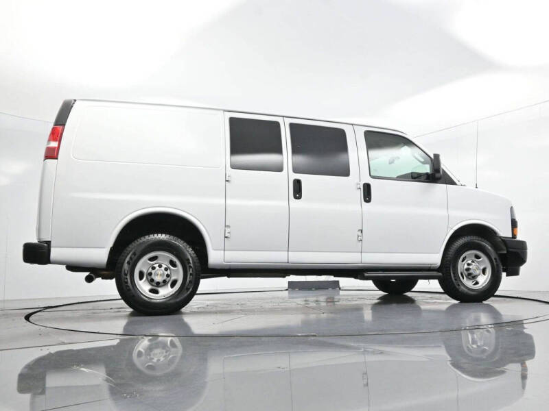 2023 Chevrolet Express 2500
