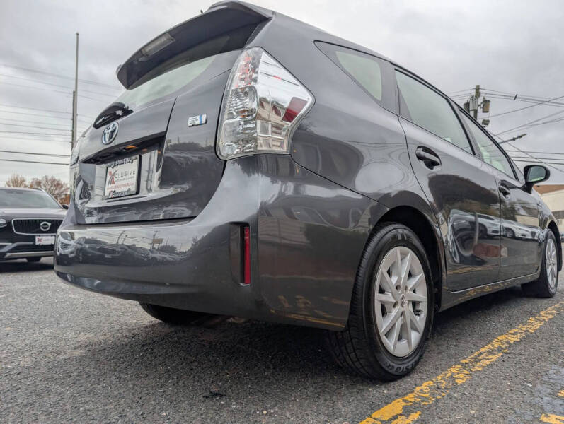 2012 Toyota Prius v Three
