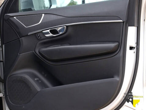 2020 Volvo XC90 T5 Momentum