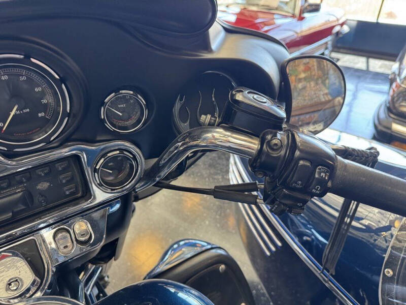 2002 Harley-Davidson® FLHTC - Electra Glide® Cl