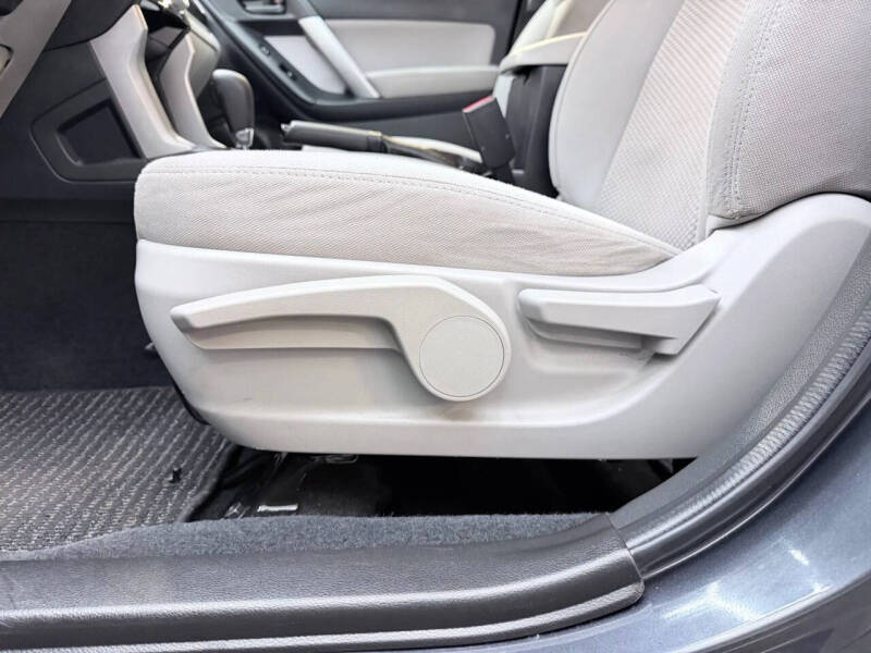 2016 Subaru Forester 2.5i