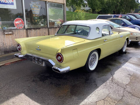 1957 Ford Thunderbird